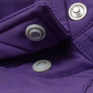 collar snaps on shirt