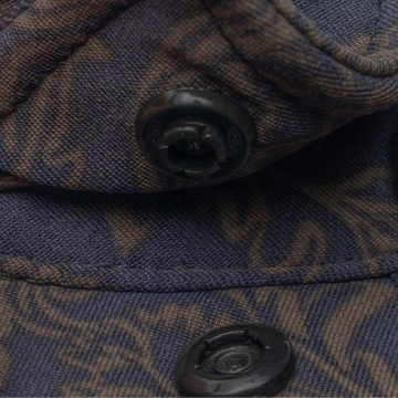 closeup of collar snaps on shirt